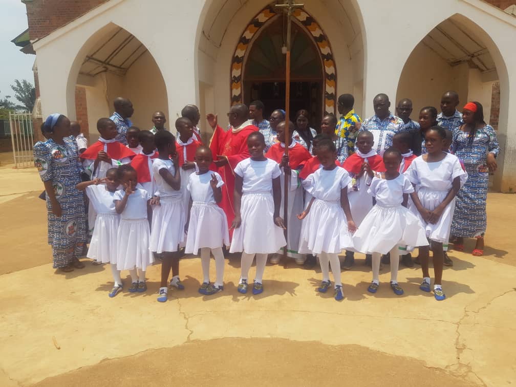 L'école primaire shibukeni confie sa nouvelle année scolaire à l'Esprit Saint.