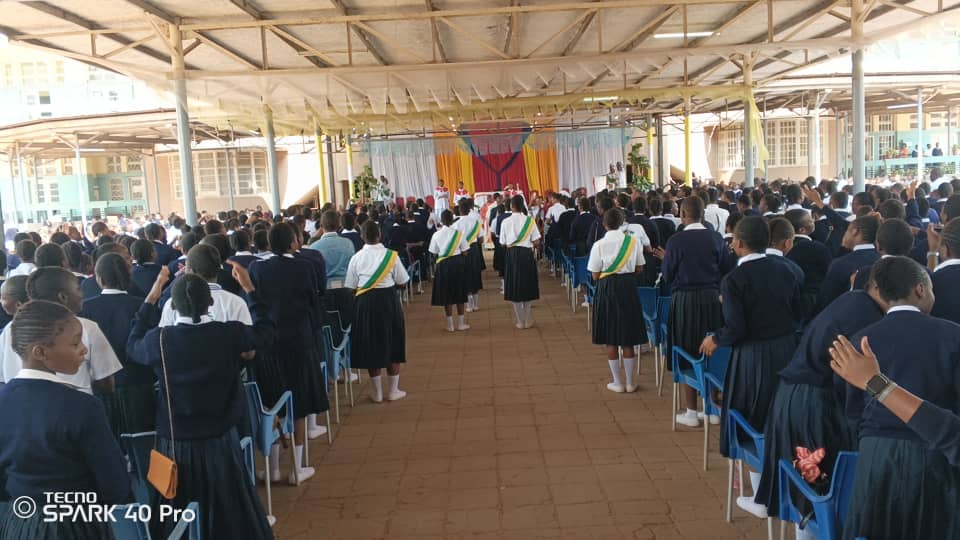 Le Lycée Tuendelée confie sa nouvelle année scolaire à l'Esprit Saint